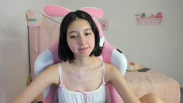 Gallery image thumbnail from Cherrycute666's myfreecams stream on, 03/17/2024, 08:11 image 2 of 20