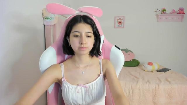 Gallery image thumbnail from Cherrycute666's myfreecams stream on, 03/17/2024, 09:28 image 9 of 20