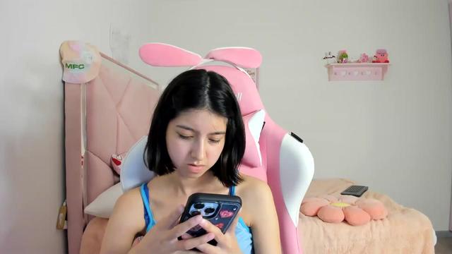 Gallery image thumbnail from Cherrycute666's myfreecams stream on, 03/20/2024, 07:49 image 18 of 20