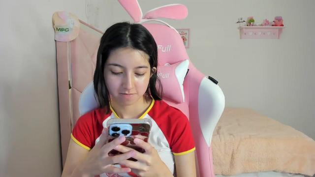 Gallery image thumbnail from Cherrycute666's myfreecams stream on, 03/22/2024, 03:55 image 13 of 20