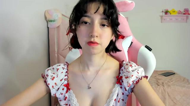 Gallery image thumbnail from Cherrycute666's myfreecams stream on, 04/10/2024, 07:45 image 2 of 20