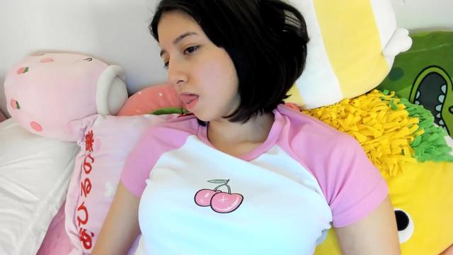 Gallery image thumbnail from Cherrycute666's myfreecams stream on, 04/20/2024, 08:46 image 5 of 20