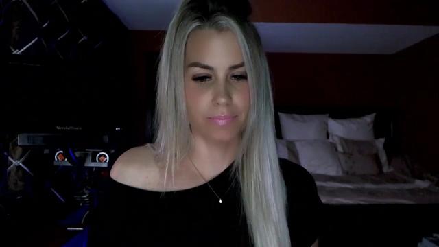 Gallery image thumbnail from Cora9's myfreecams stream on, 03/05/2024, 05:25 image 5 of 20