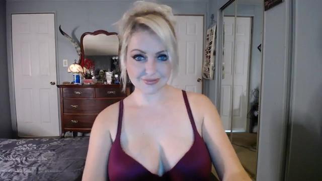 Gallery image thumbnail from Country_Daisy's myfreecams stream on, 10/21/2023, 19:07 image 18 of 20