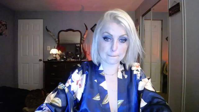 Gallery image thumbnail from Country_Daisy's myfreecams stream on, 11/15/2023, 01:39 image 19 of 20