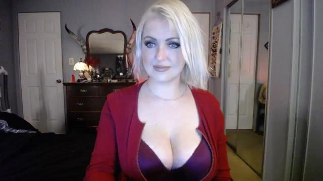 Gallery image thumbnail from Country_Daisy's myfreecams stream on, 11/16/2023, 22:21 image 6 of 20