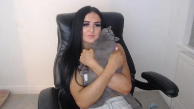 Gallery image thumbnail from Crystal_MFC's myfreecams stream on, 03/24/2024, 22:40 image 19 of 20