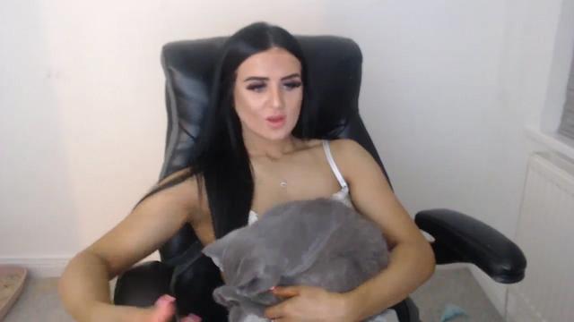 Gallery image thumbnail from Crystal_MFC's myfreecams stream on, 03/24/2024, 22:40 image 20 of 20