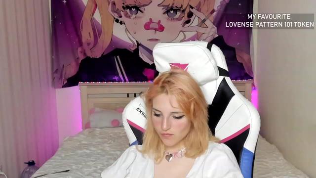 Gallery image thumbnail from Cyber_doll's myfreecams stream on, 06/10/2023, 15:41 image 19 of 20