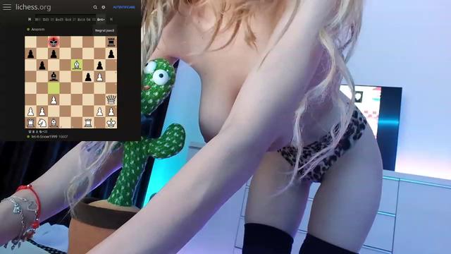 Gallery image thumbnail from DaddyWhoreHB's myfreecams stream on, 03/04/2023, 04:59 image 19 of 20