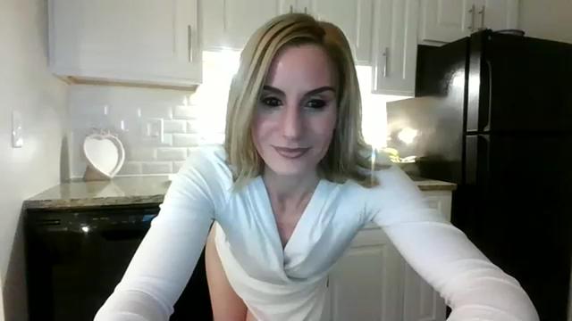 Gallery image thumbnail from DancingRene's myfreecams stream on, 05/01/2023, 20:55 image 17 of 20