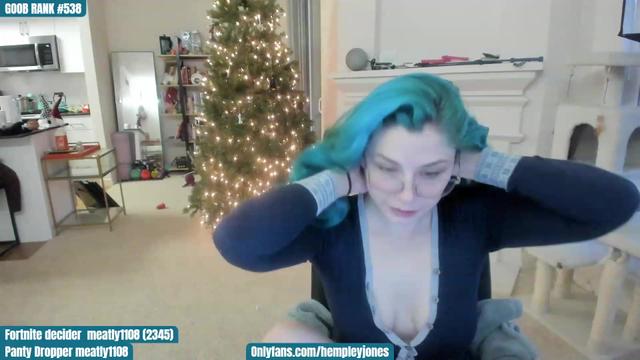 Gallery image thumbnail from DeckyourBalls's myfreecams stream on, 12/02/2022, 24:35 image 13 of 20