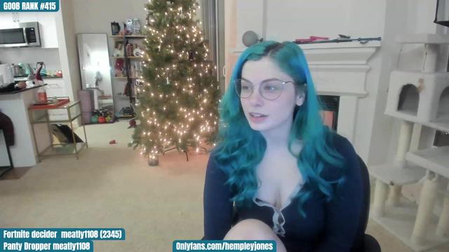 Gallery image thumbnail from DeckyourBalls's myfreecams stream on, 12/02/2022, 01:24 image 12 of 20