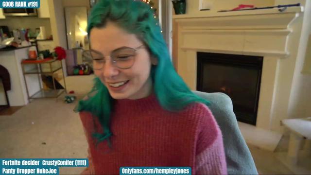 Gallery image thumbnail from DeckyourBalls's myfreecams stream on, 12/03/2022, 19:59 image 17 of 20