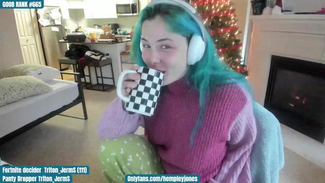 Gallery image thumbnail from DeckyourBalls's myfreecams stream on, 12/10/2022, 20:17 image 1 of 20