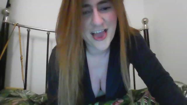 Gallery image thumbnail from DiamondLouise's myfreecams stream on, 04/02/2023, 21:05 image 1 of 20