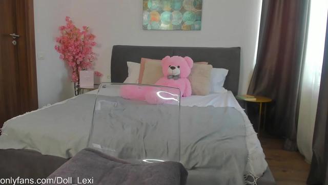 Gallery image thumbnail from Doll_lexi's myfreecams stream on, 05/23/2023, 09:11 image 5 of 20