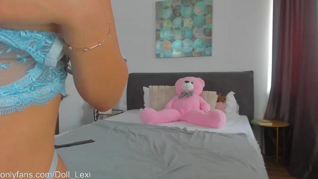 Gallery image thumbnail from Doll_lexi's myfreecams stream on, 05/31/2023, 07:35 image 15 of 20