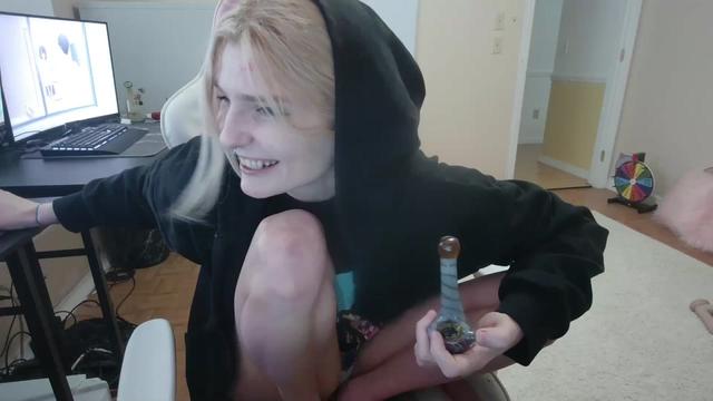 Gallery image thumbnail from DuckChan0's myfreecams stream on, 03/13/2024, 17:19 image 6 of 20