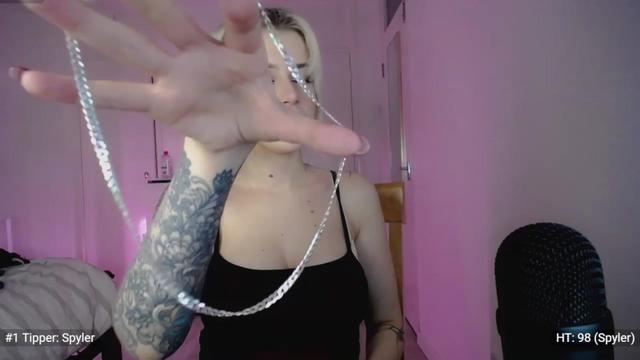 Gallery image thumbnail from Elsie_Marina's myfreecams stream on, 01/04/2023, 03:40 image 4 of 20