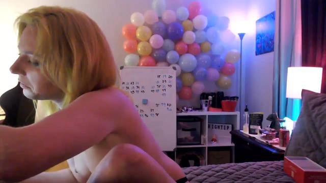 Gallery image thumbnail from EmmyLove's myfreecams stream on, 04/19/2024, 07:06 image 6 of 20