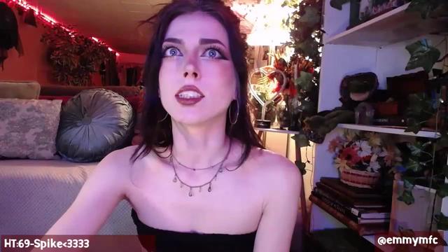 Gallery image thumbnail from Emmy_Rose's myfreecams stream on, 03/29/2023, 03:30 image 5 of 20