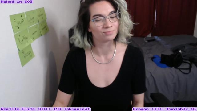 Gallery image thumbnail from EmoSmithers's myfreecams stream on, 04/22/2023, 12:52 image 6 of 20