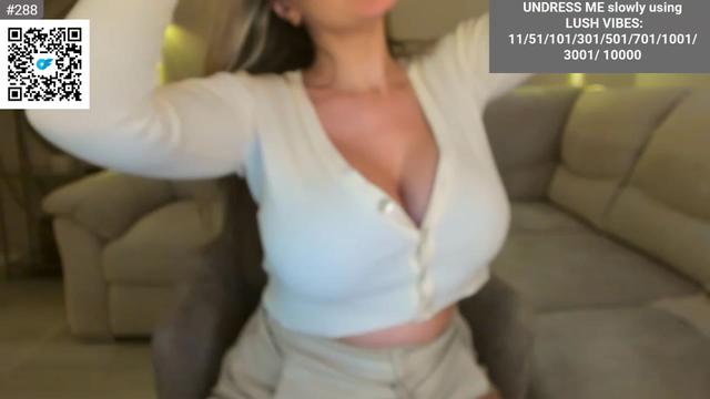 Gallery image thumbnail from Enna_Miller's myfreecams stream on, 12/10/2023, 09:33 image 15 of 20