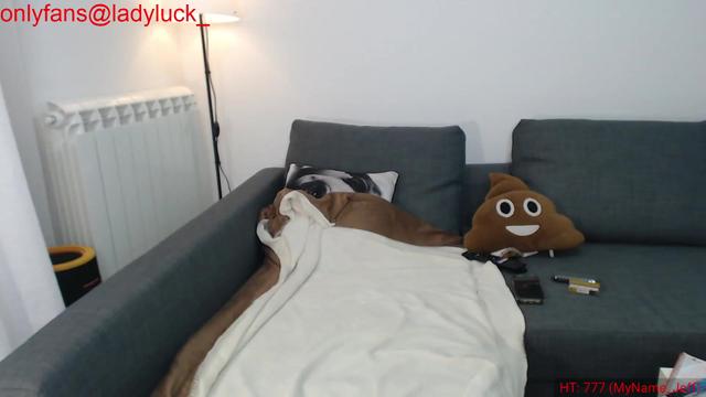 Gallery image thumbnail from ErikasMagic's myfreecams stream on, 12/17/2023, 20:37 image 5 of 20