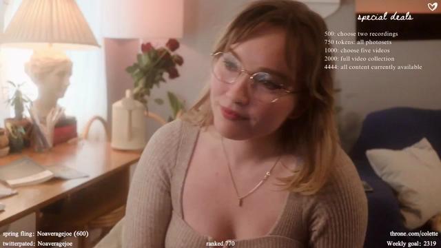 Gallery image thumbnail from Femme's myfreecams stream on, 04/19/2024, 19:39 image 5 of 20