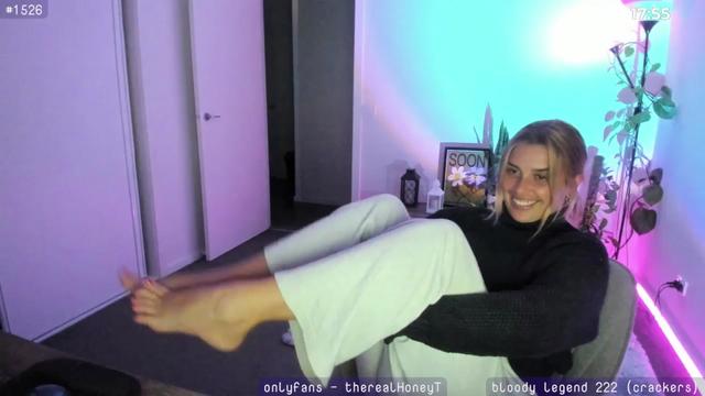 Gallery image thumbnail from HoneyTits_'s myfreecams stream on, 04/10/2024, 09:20 image 15 of 20