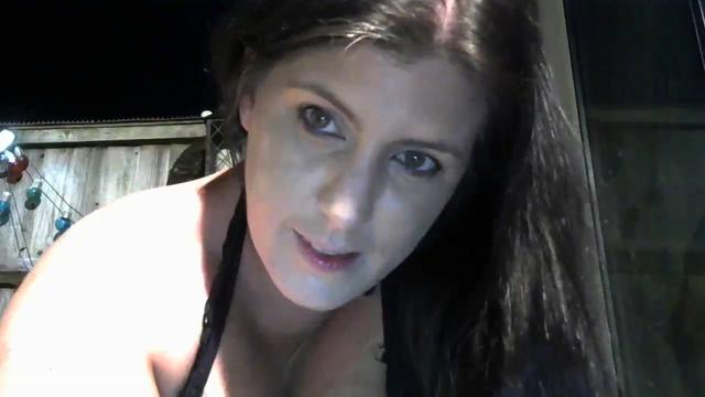 Gallery image thumbnail from Housewife2's myfreecams stream on, 09/04/2023, 19:49 image 13 of 20