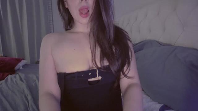 Gallery image thumbnail from Isabelle's myfreecams stream on, 03/03/2024, 07:37 image 11 of 20
