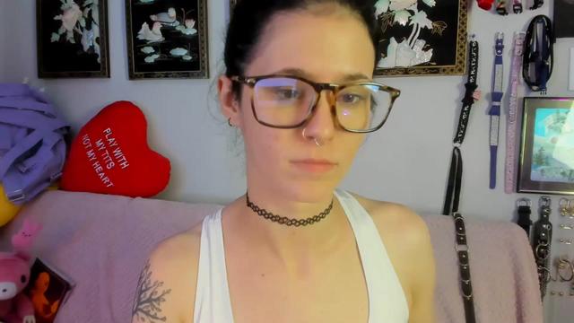 Gallery image thumbnail from Isabelle_Babe's myfreecams stream on, 09/06/2023, 11:55 image 1 of 20