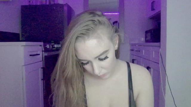Gallery image thumbnail from ItsRavenRoses's myfreecams stream on, 10/05/2023, 06:38 image 13 of 20