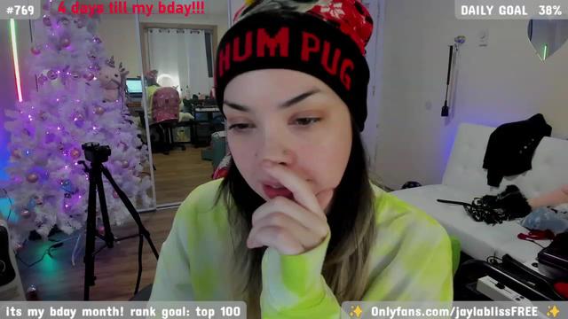 Gallery image thumbnail from JaylaBliss's myfreecams stream on, 12/26/2023, 09:43 image 10 of 20