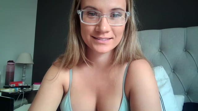 Gallery image thumbnail from JennyWillson's myfreecams stream on, 06/13/2023, 10:06 image 2 of 20