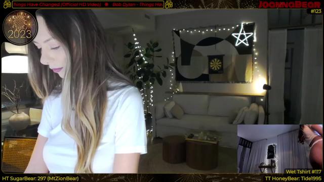 Gallery image thumbnail from JoBearr's myfreecams stream on, 01/18/2023, 04:35 image 9 of 20