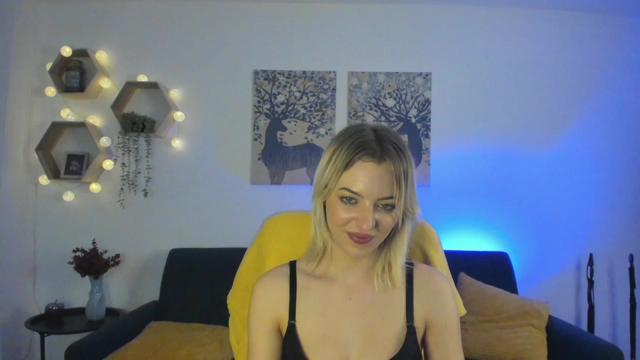 Gallery image thumbnail from Julia_Gold18's myfreecams stream on, 03/03/2023, 13:52 image 8 of 20