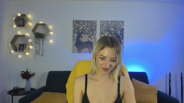 Gallery image thumbnail from Julia_Gold18's myfreecams stream on, 03/03/2023, 13:52 image 17 of 20