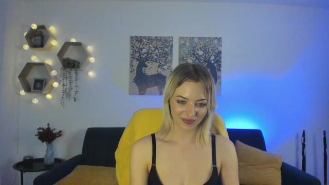 Gallery image thumbnail from Julia_Gold18's myfreecams stream on, 03/03/2023, 13:52 image 10 of 20