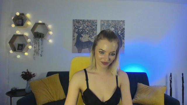Gallery image thumbnail from Julia_Gold18's myfreecams stream on, 03/06/2023, 12:50 image 18 of 20