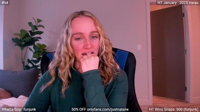 Gallery image thumbnail from JustNatalie's myfreecams stream on, 01/07/2023, 22:19 image 16 of 20