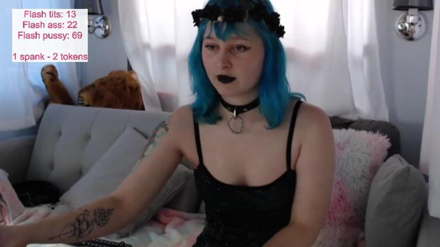 Gallery image thumbnail from Kaikitten2002's myfreecams stream on, 12/19/2022, 21:49 image 9 of 20