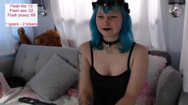 Gallery image thumbnail from Kaikitten2002's myfreecams stream on, 12/19/2022, 21:49 image 11 of 20