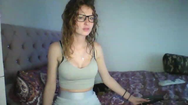 Gallery image thumbnail from KandyKettle's myfreecams stream on, 11/24/2022, 20:42 image 16 of 20