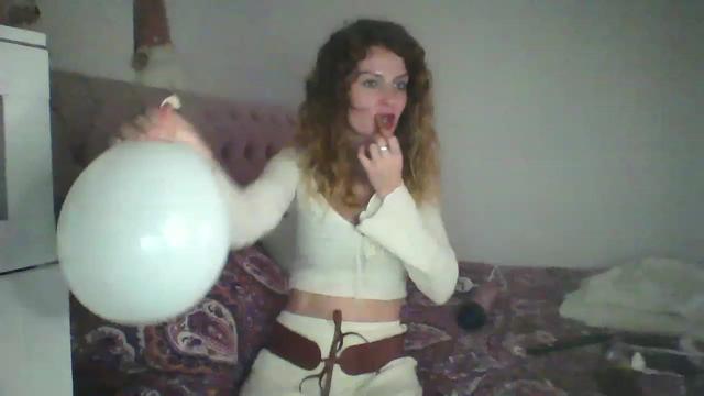 Gallery image thumbnail from KandyKettle's myfreecams stream on, 12/31/2022, 19:56 image 4 of 20