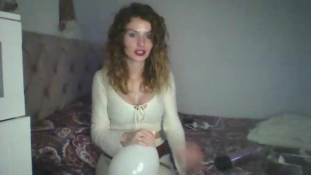 Gallery image thumbnail from KandyKettle's myfreecams stream on, 12/31/2022, 19:56 image 5 of 20