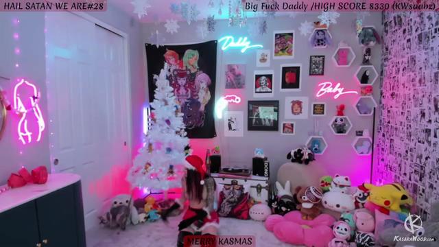 Gallery image thumbnail from KasaraWood's myfreecams stream on, 12/02/2022, 07:16 image 7 of 20