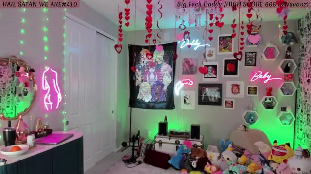 Gallery image thumbnail from KasaraWood's myfreecams stream on, 03/19/2023, 02:03 image 10 of 20